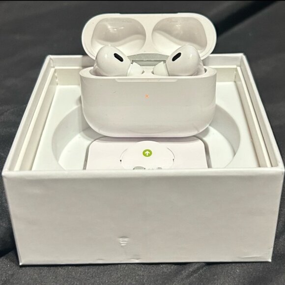 Apple Airpod Pros (2nd generation) - Picture 4 of 5